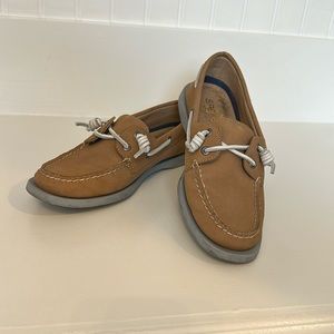 Women’s sperry topside